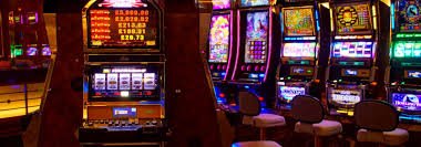 kkkph platform overview showing sports betting and casino sections on desktop